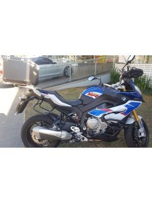 Bmw S1000 Xr 2016+ - Bauleto 49 l alumínio (1 1/2 capacetes) encaixe direto no bagageiro original