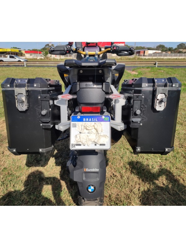 BMW R1300 GS ADV - Baus laterais aluminio 44/43 L encaixe em aço direto no suporte original BMW (nao necessita suporte adicional) BMW R1300 GS ADV - Baus laterais aluminio 44/43 L encaixe em aço direto no suporte original BMW (nao necessita suporte adicional)