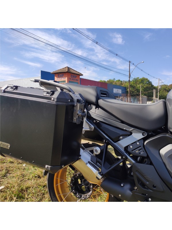 BMW R1300 GS ADV - Baus laterais aluminio 44/43 L encaixe em aço direto no suporte original BMW (nao necessita suporte adicional) BMW R1300 GS ADV - Baus laterais aluminio 44/43 L encaixe em aço direto no suporte original BMW (nao necessita suporte adicional)