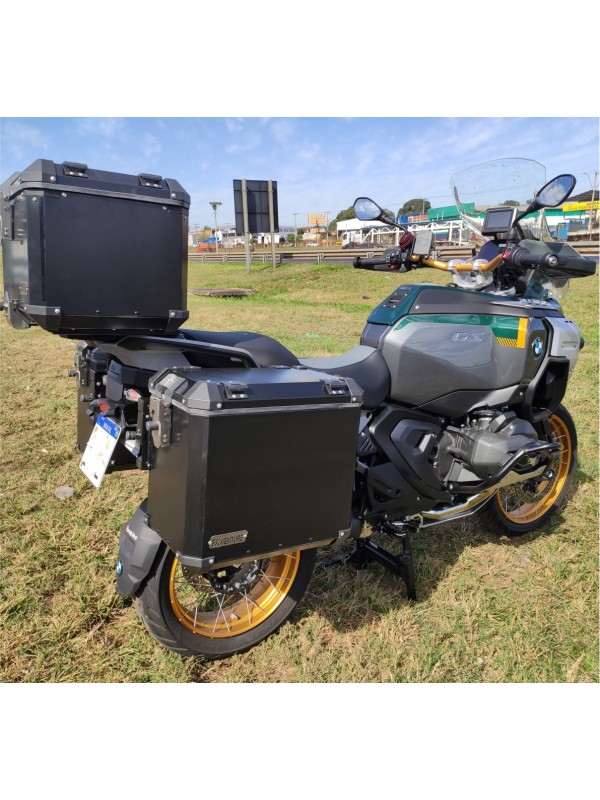 BMW R1300 GS ADV - KIT Baus lat. aluminio 44/43 L + BAULETO 49 L encaixe em aço direto no suporte original BMW (nao necessita suporte adicional) BMW R1300 GS ADV - KIT Baus lat. aluminio 44/43 L + BAULETO 49 L encaixe em aço direto no suporte original BMW (nao necessita suporte adicional)