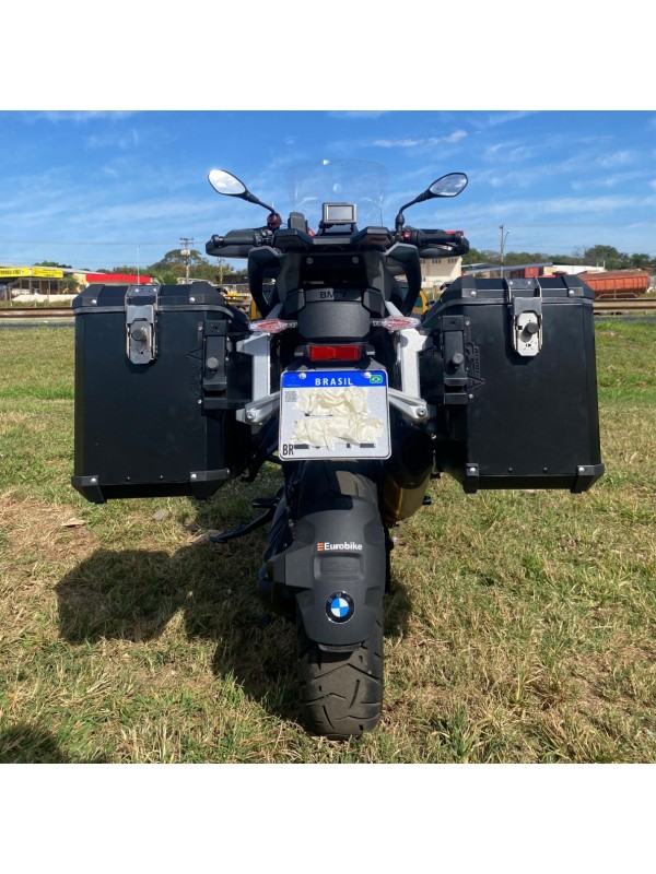 BMW R1300 GS ADV - Baus laterais aluminio 54/53 L encaixe em aço direto no suporte original BMW (nao necessita suporte adicional) BMW R1300 GS ADV - Baus laterais aluminio 54/53 L encaixe em aço direto no suporte original BMW (nao necessita suporte adicional)