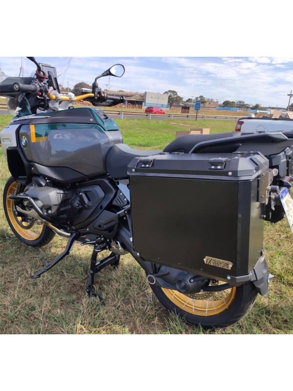 BMW R1300 GS ADV - Baus laterais aluminio 54/53 L encaixe em aço direto no suporte original BMW (nao necessita suporte adicional) BMW R1300 GS ADV - Baus laterais aluminio 54/53 L encaixe em aço direto no suporte original BMW (nao necessita suporte adicional)