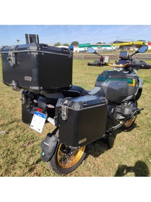 BMW R1300 GS ADV - KIT Baus lat. aluminio 54/53 L + BAULETO 60L encaixe em aço direto no suporte original BMW (nao necessita suporte adicional) BMW R1300 GS ADV - KIT Baus lat. aluminio 54/53 L + BAULETO 60L encaixe em aço direto no suporte original BMW (nao necessita suporte adicional)