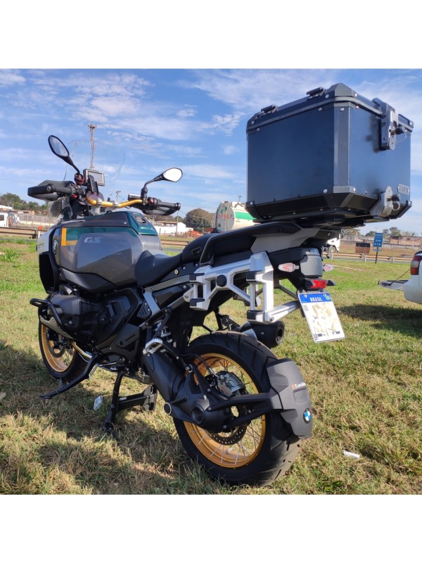 BMW R1300 GS ADV - Bauleto 49L (1 1/2 capacete) encaixe em aço direto no suporte original BMW (não precisa de base) BMW R1300 GS ADV - Bauleto 49L (1 1/2 capacete) encaixe em aço direto no suporte original BMW (não precisa de base)