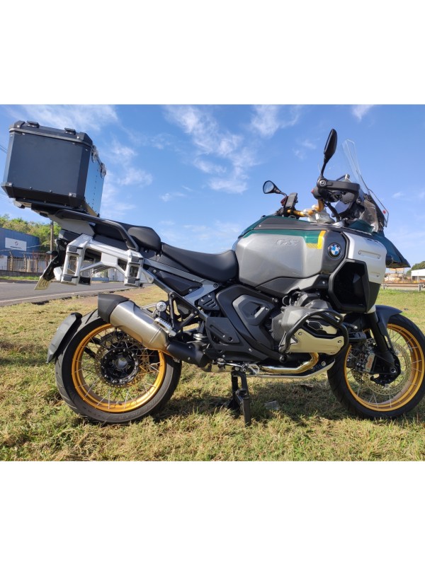 BMW R1300 GS ADV - Bauleto 60L (2 capacetes) encaixe em aço direto no suporte original BMW (não precisa de base) BMW R1300 GS ADV - Bauleto 60L (2 capacetes) encaixe em aço direto no suporte original BMW (não precisa de base)