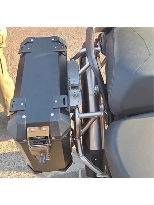 Triumph Explorer 1200/2022+ - Baus laterais 44/40 aluminio par-  encaixe direto no suporte de fabrica